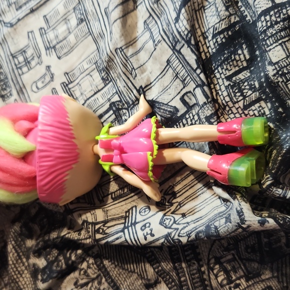 CandyLocks strawberry doll - Picture 4 of 5